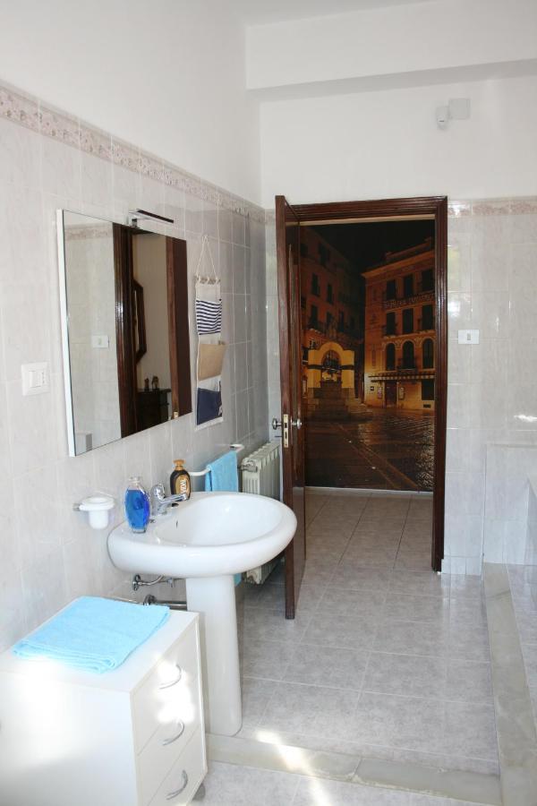 La Casa Dei Nonni Villa Iglesias Exterior foto